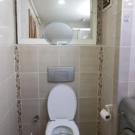 Charming 2 Bedroom In Esenyurt, דירה איסטמבול